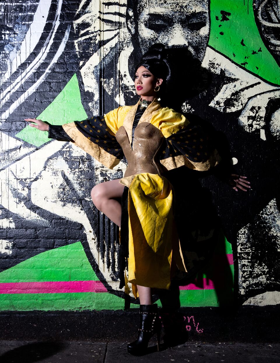 Drag, With A Touch Of Plastique