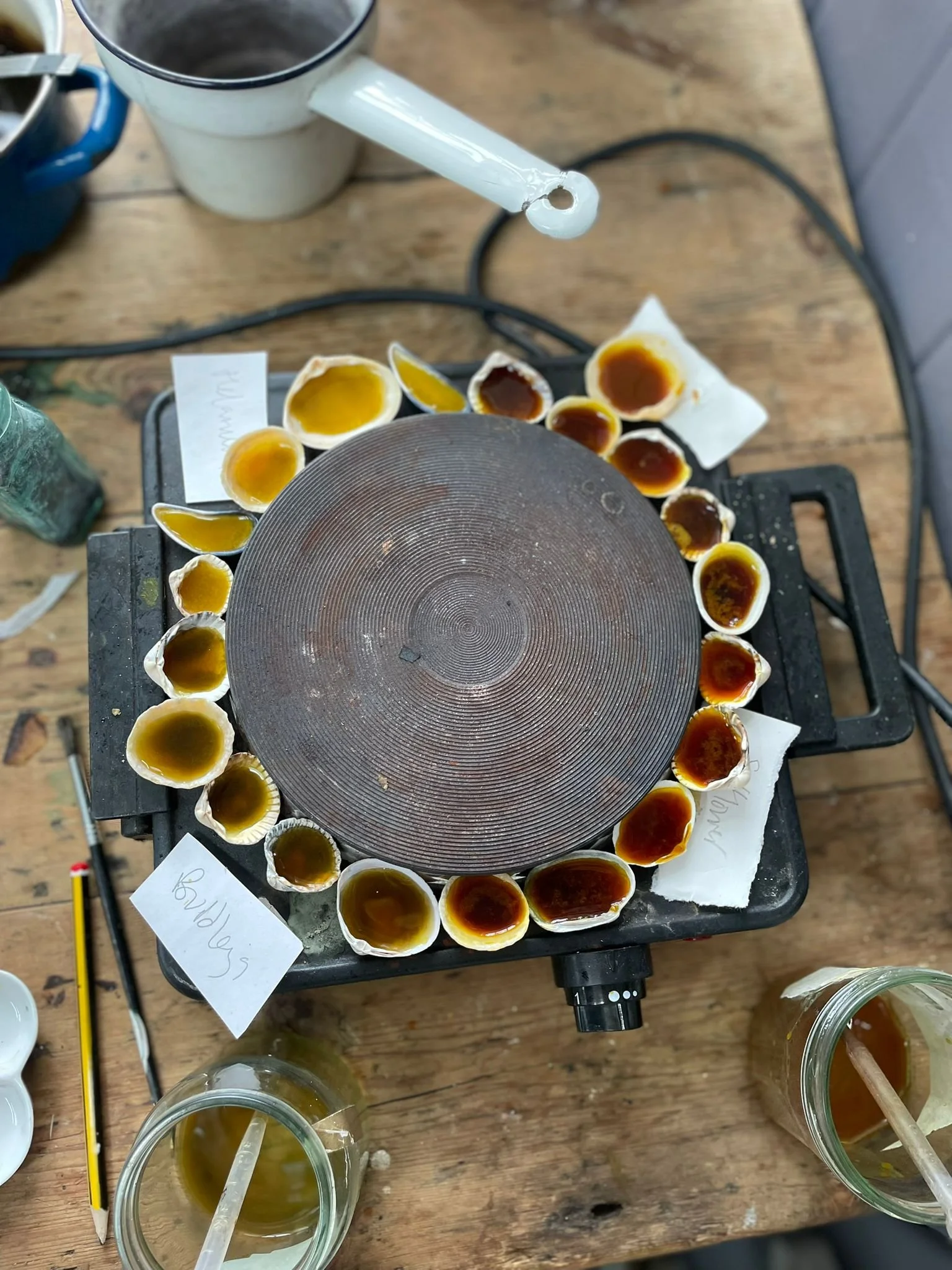 How to achieve intense plant colours using only a pestle and mortar