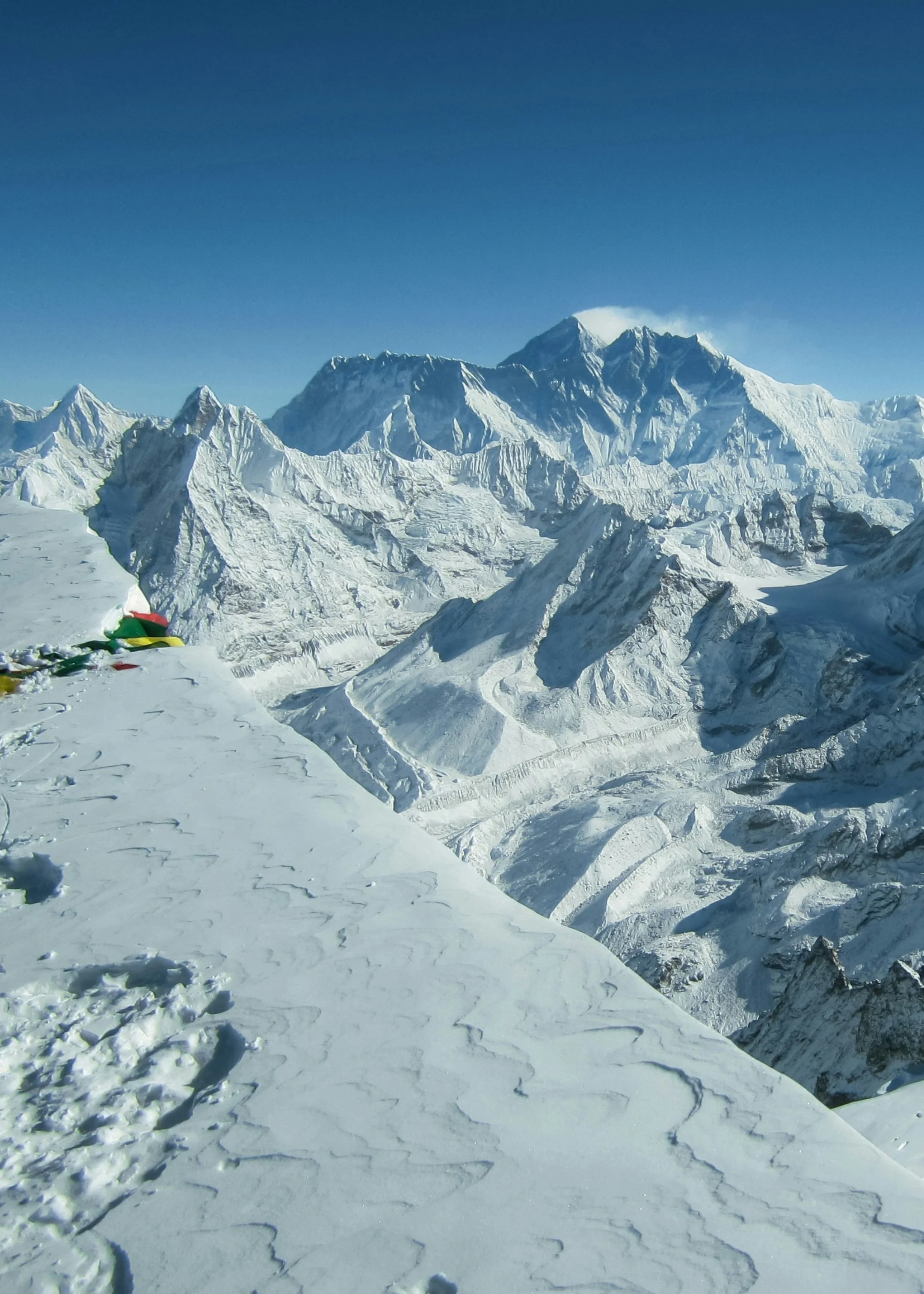 sommet du mera peak avec l'Everest en toile de fond