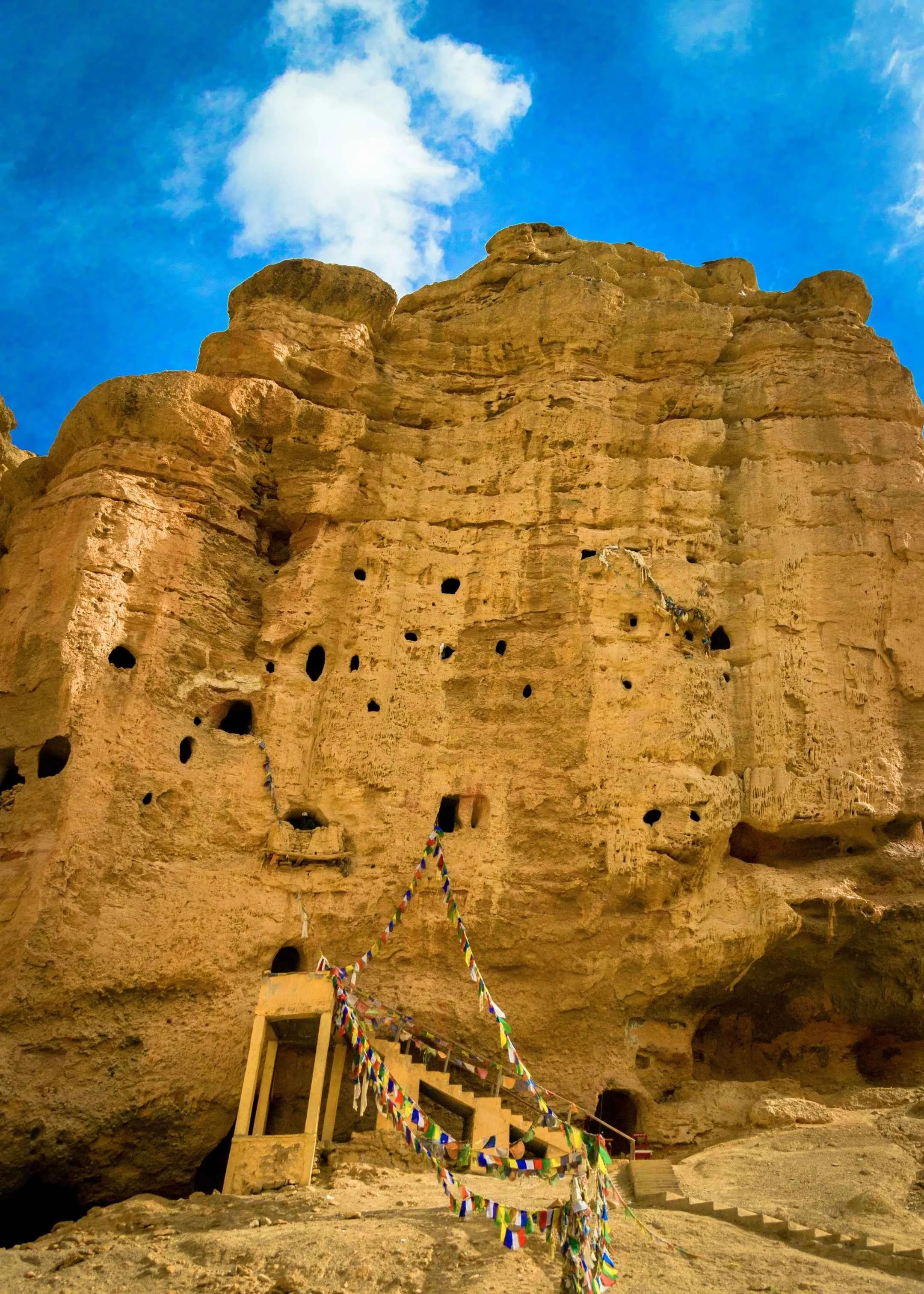 citadelle dans une des vallées du haut mustang, lors du trek du haut mustang au Népal