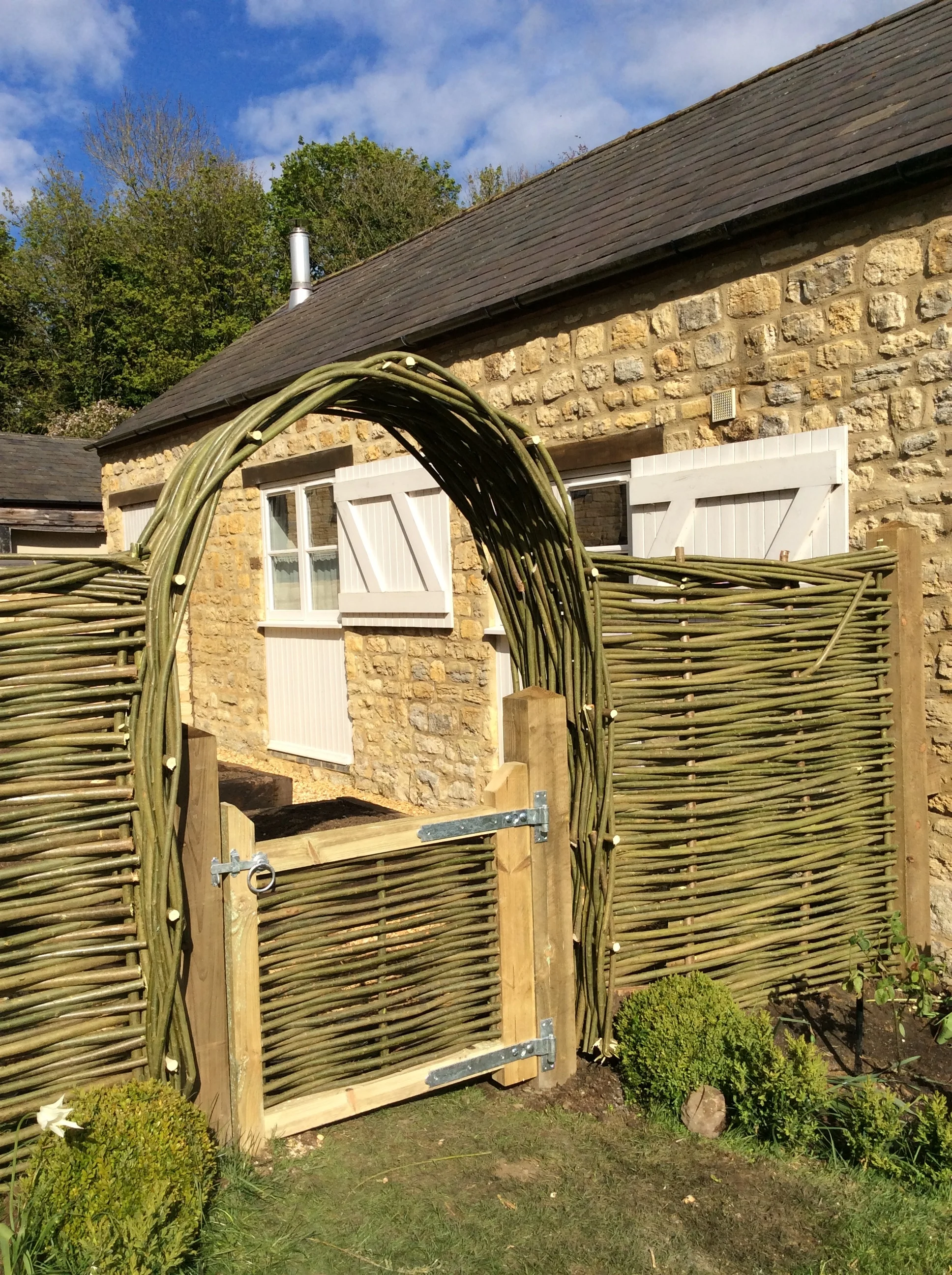 Woven Willow Gates & Arches - WonderWood