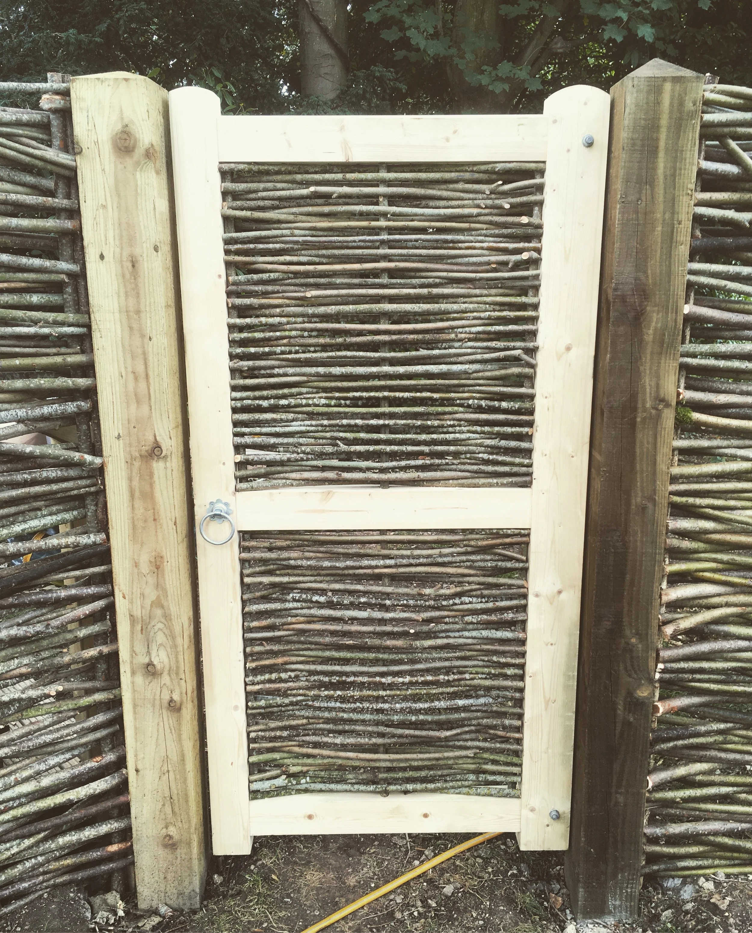 Woven Willow Gates & Arches - WonderWood