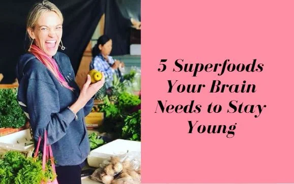 5 Superfoods Your Brain Needs to Stay Young