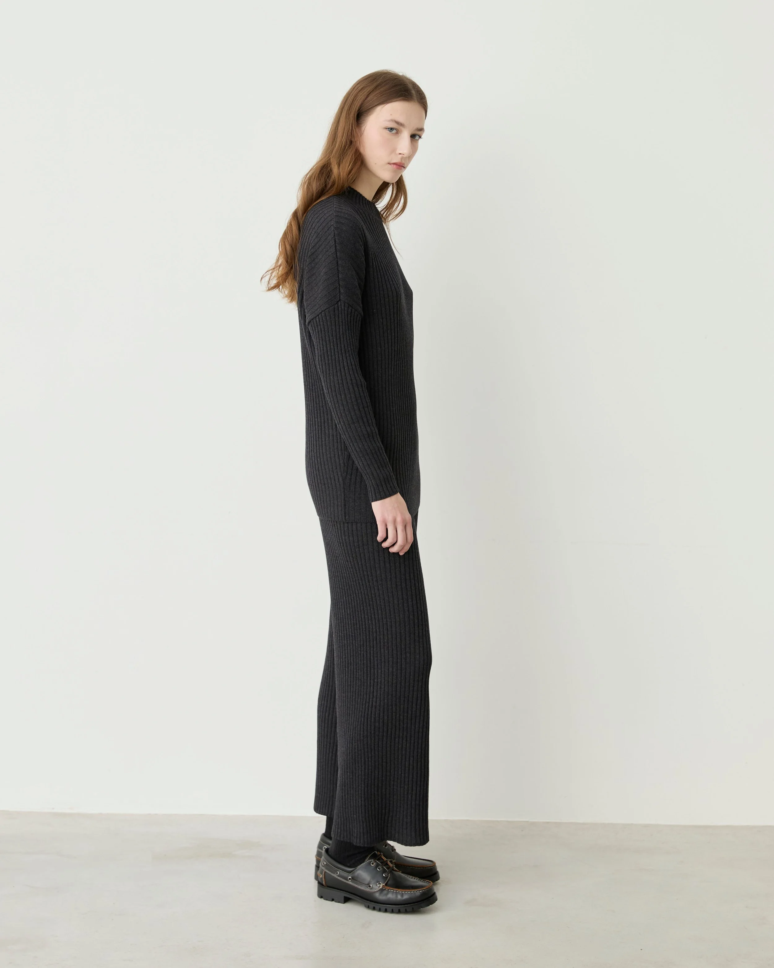 Ofelia Trousers_Charcoal1.jpg