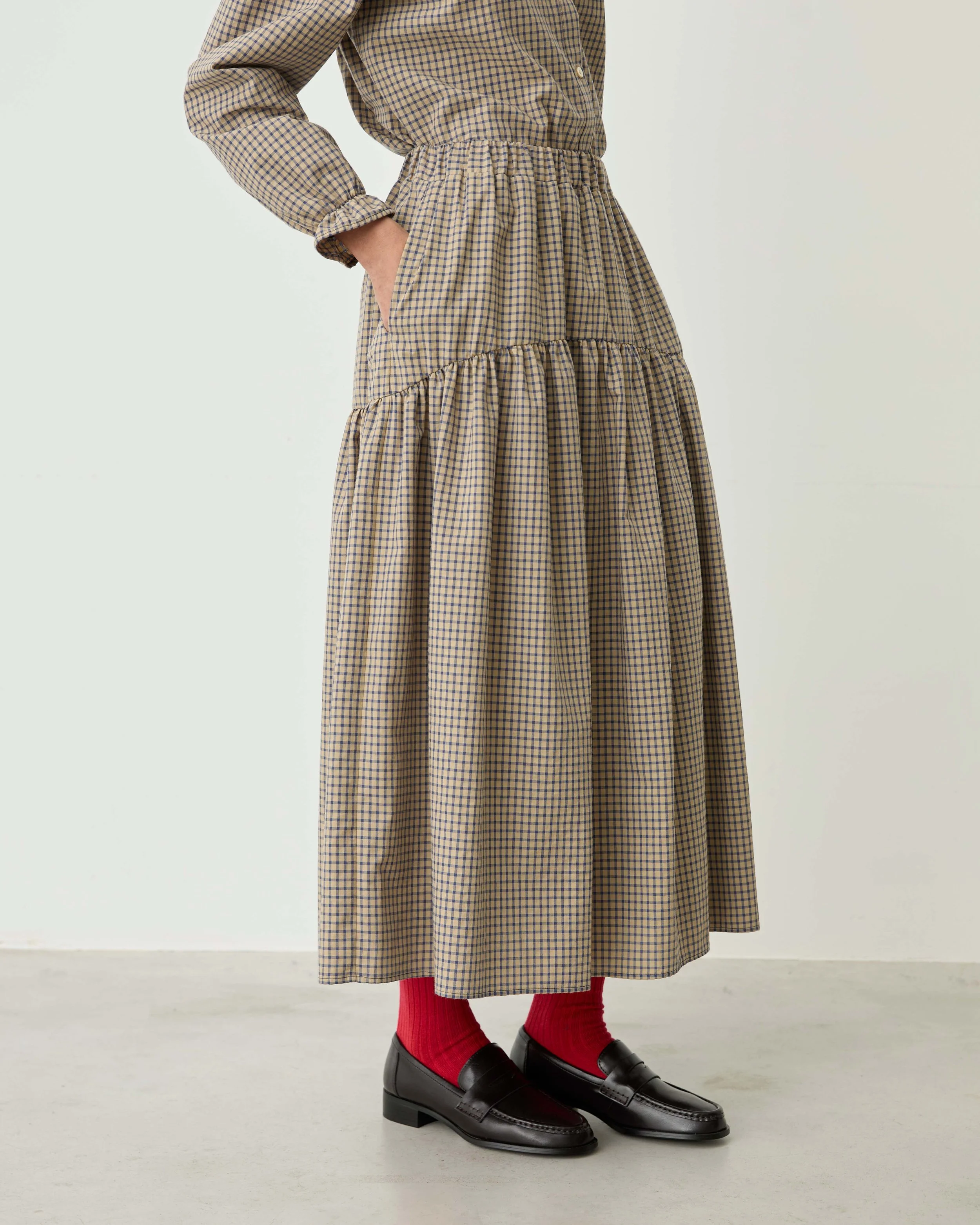 Aline Checks Skirt_Beige4.jpg