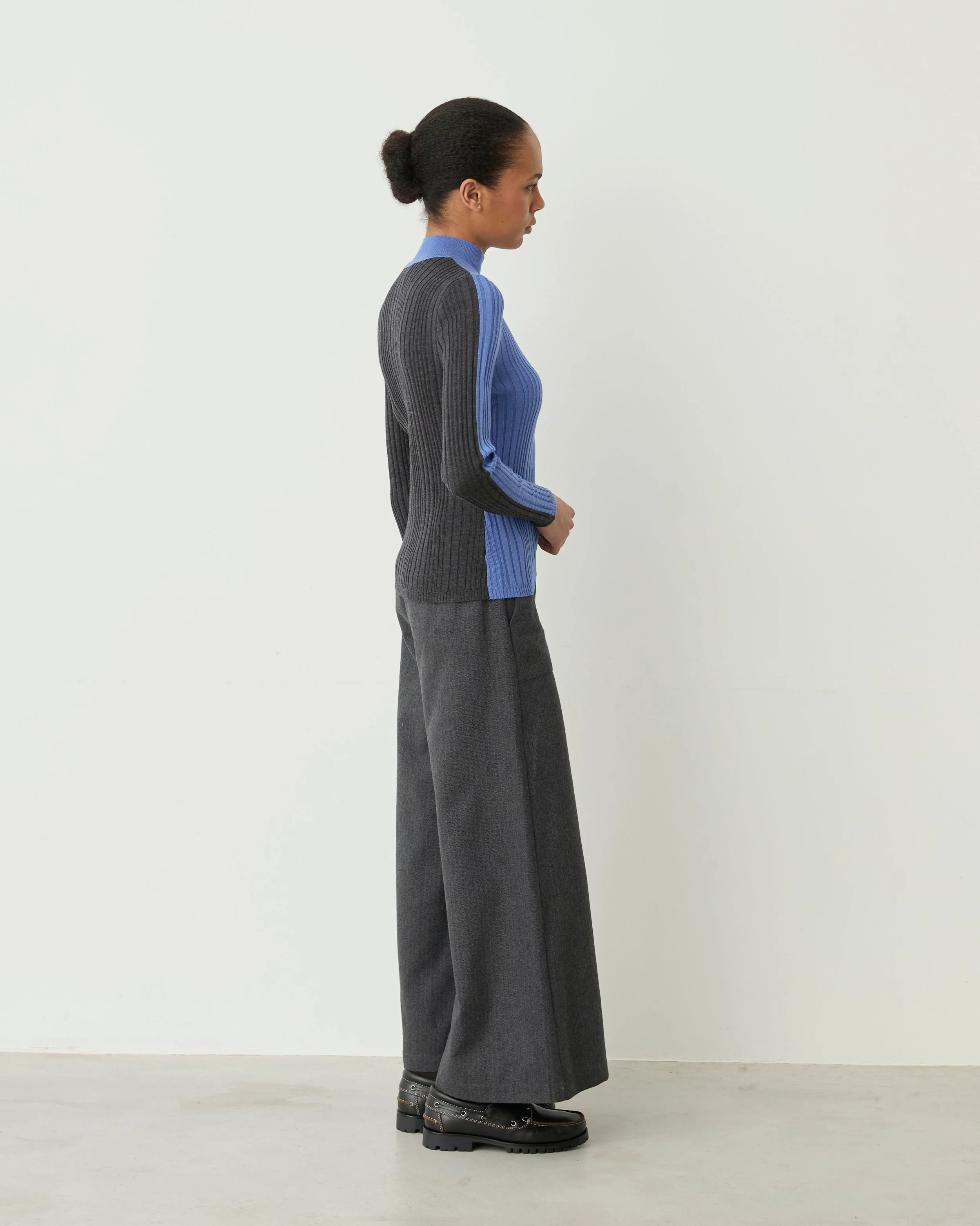 Dividibi Sweater_Blue Lavender Charcoal1.jpg