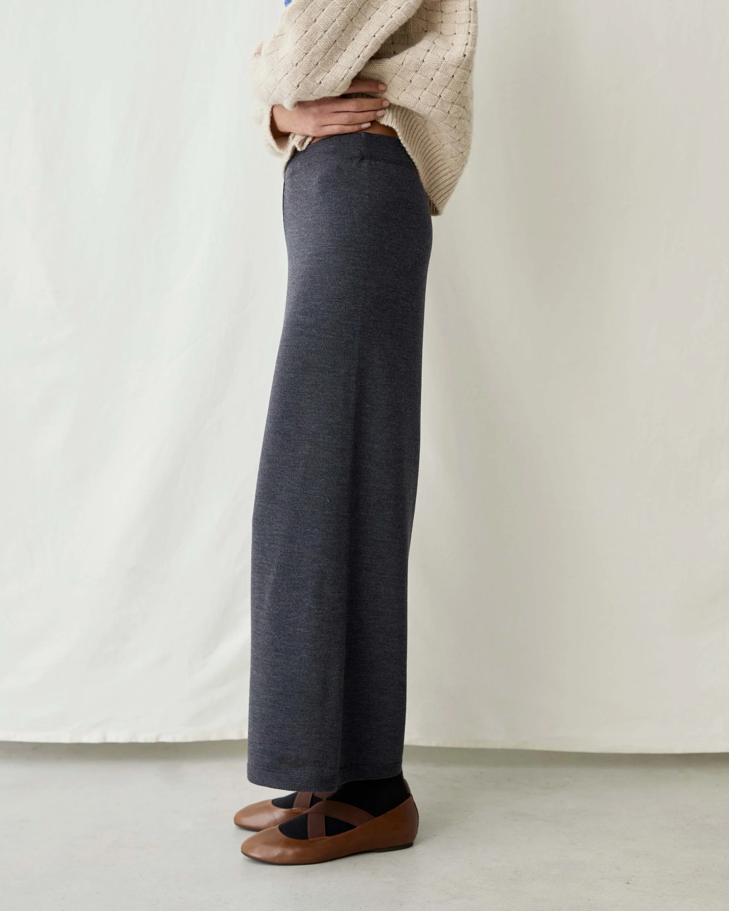 Porter Trousers_Charcoal3.jpg