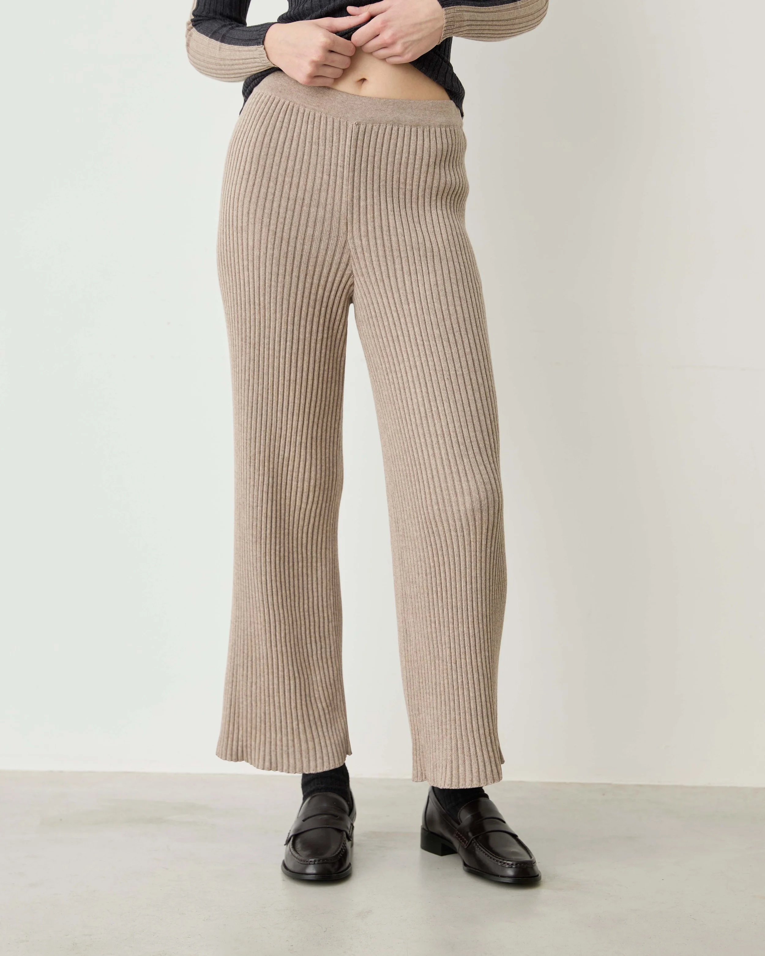 Ofelia Trousers_Greige5.jpg