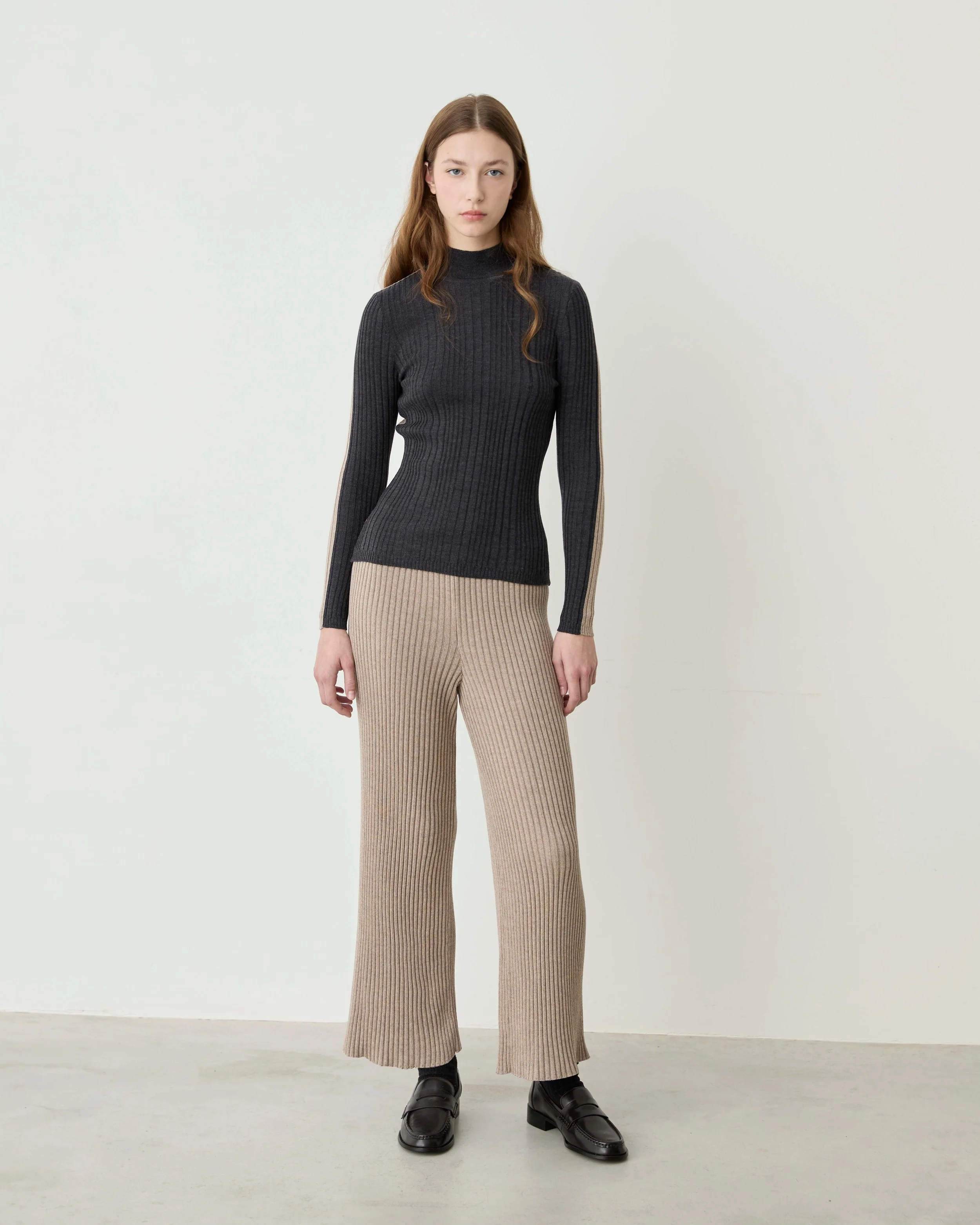 Ofelia Trousers_Greige.jpg