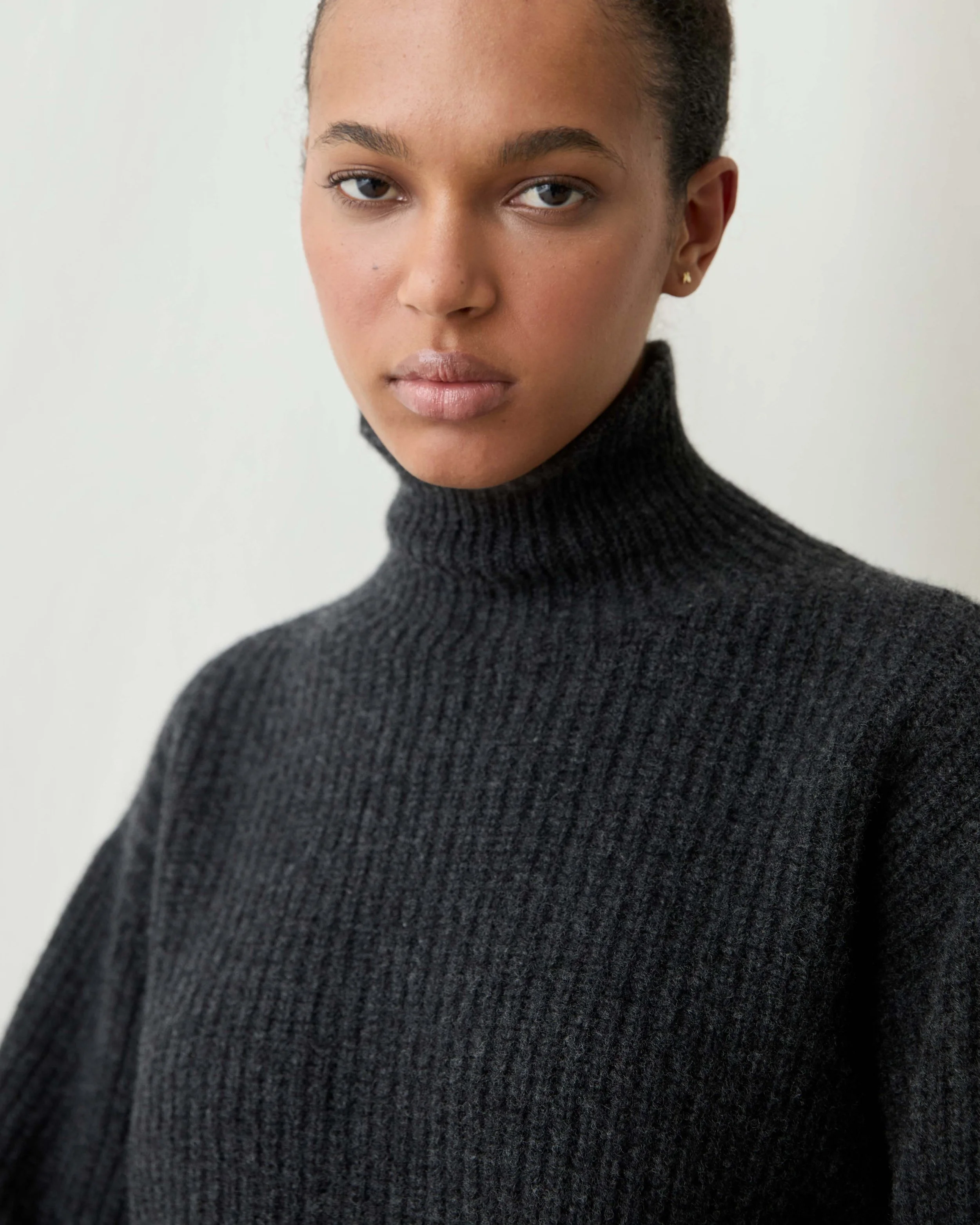 Derris Sweater_Charcoal6.jpg