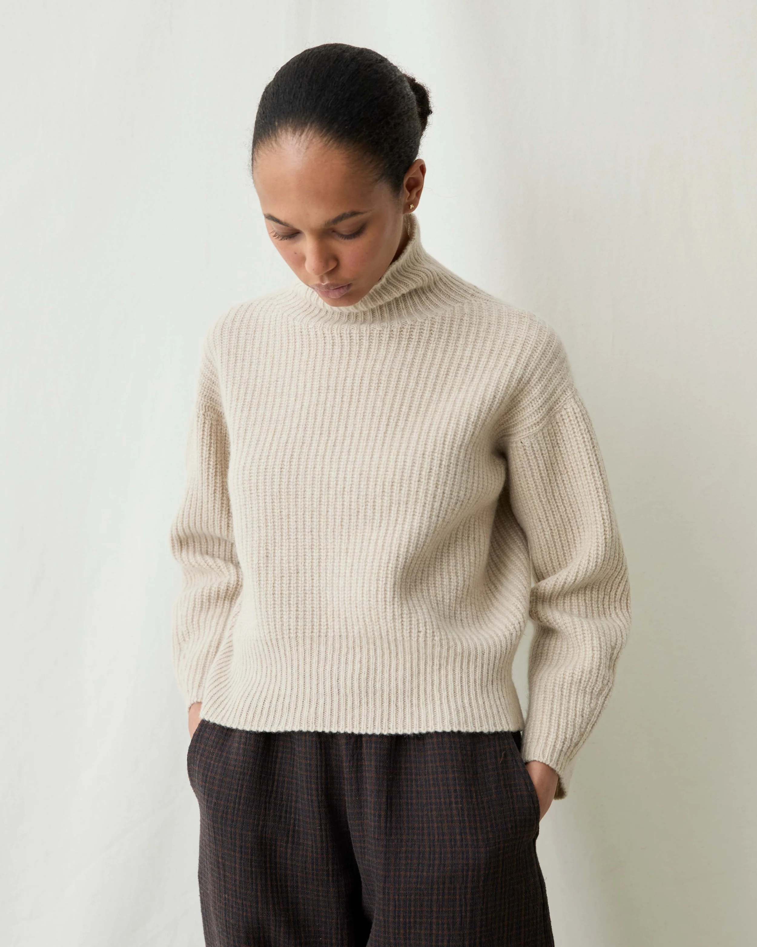 Derris Sweater_Oatmeal5.jpg