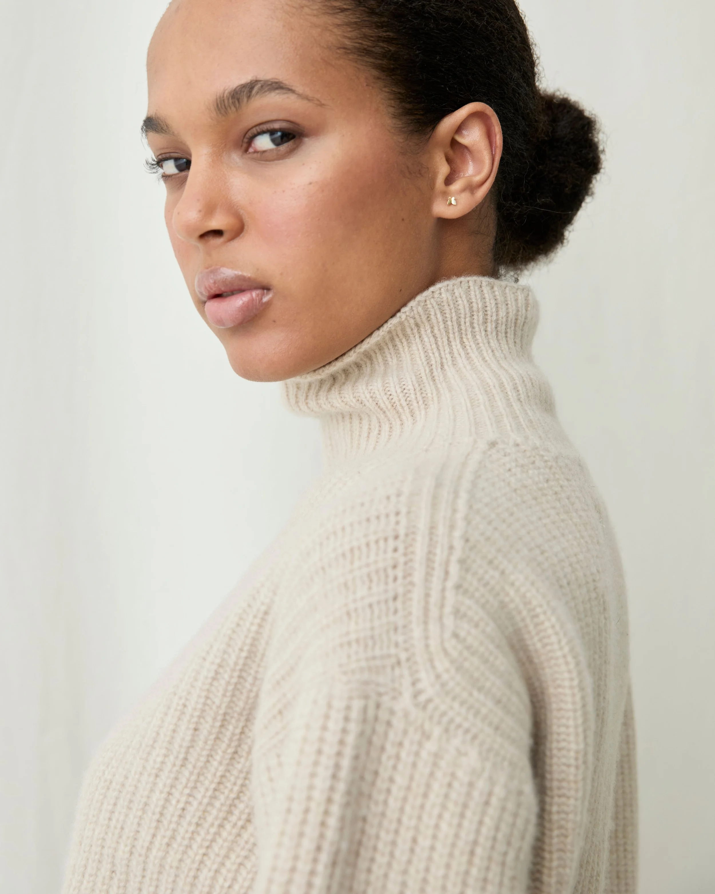 Derris Sweater_Oatmeal3.jpg