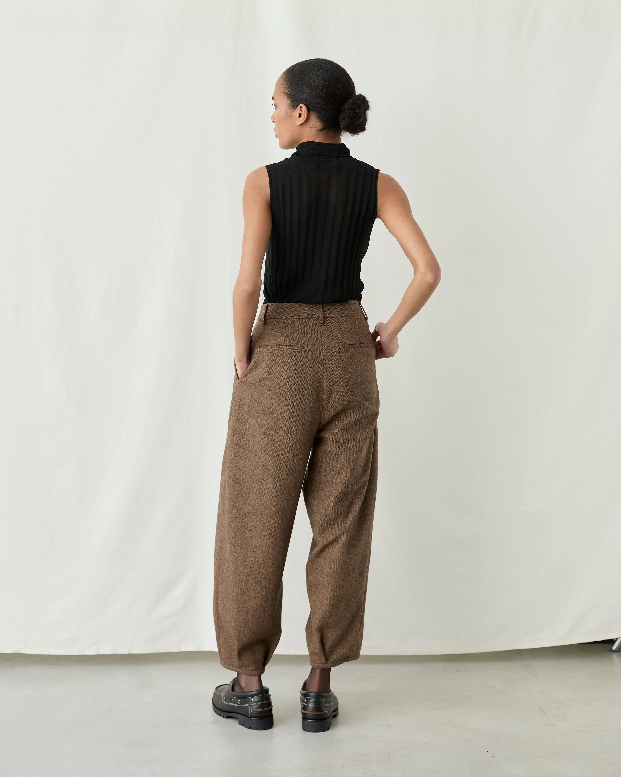 Tango Herringbone Trousers_Brown15.jpg