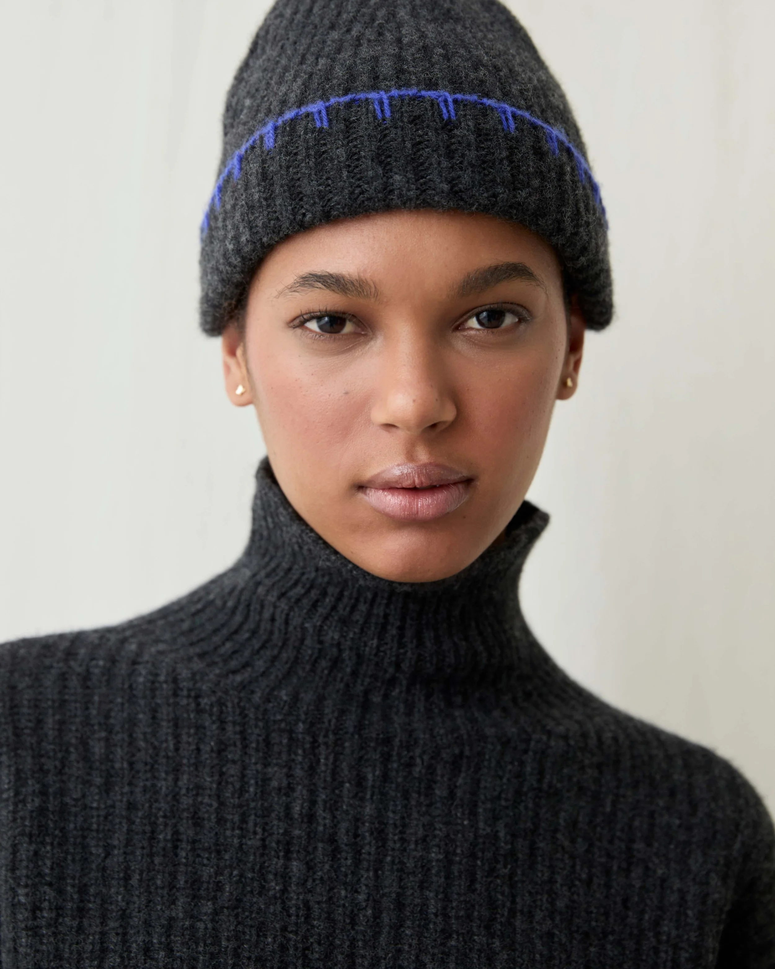 Echo Beanie_Charcoal1.jpg