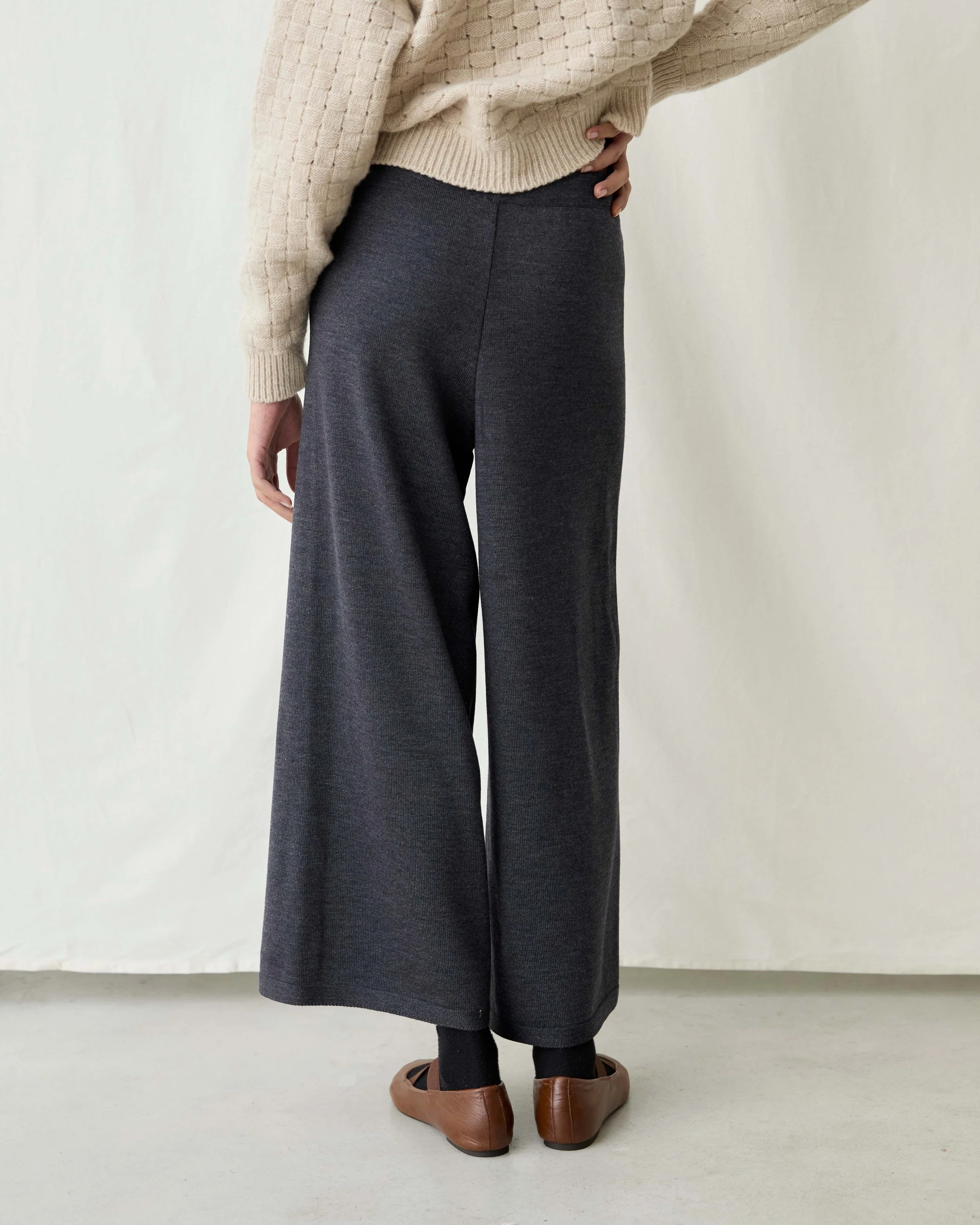 Porter Trousers_Charcoal4.jpg