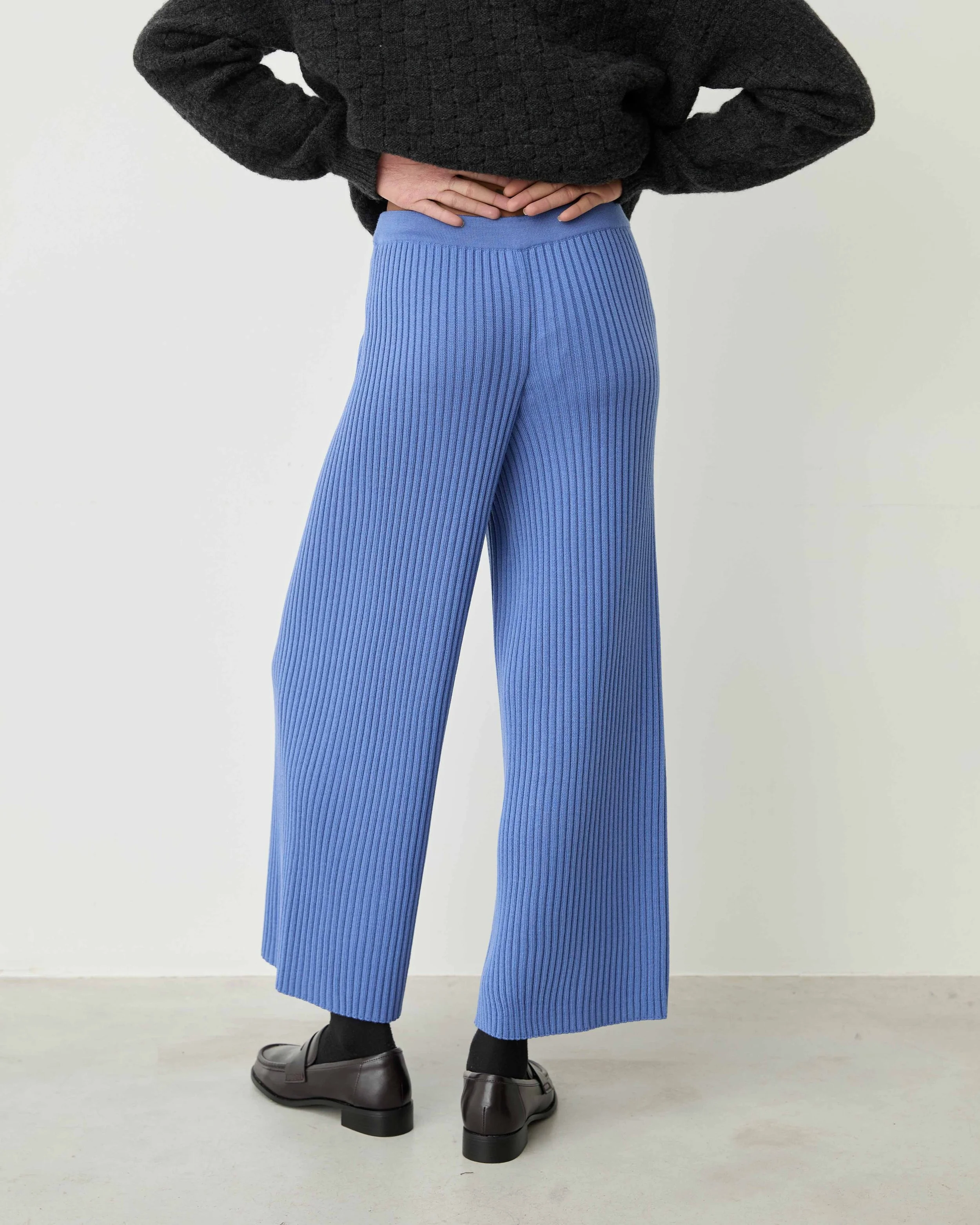 Ofelia Trousers_Blue Lavender5.jpg