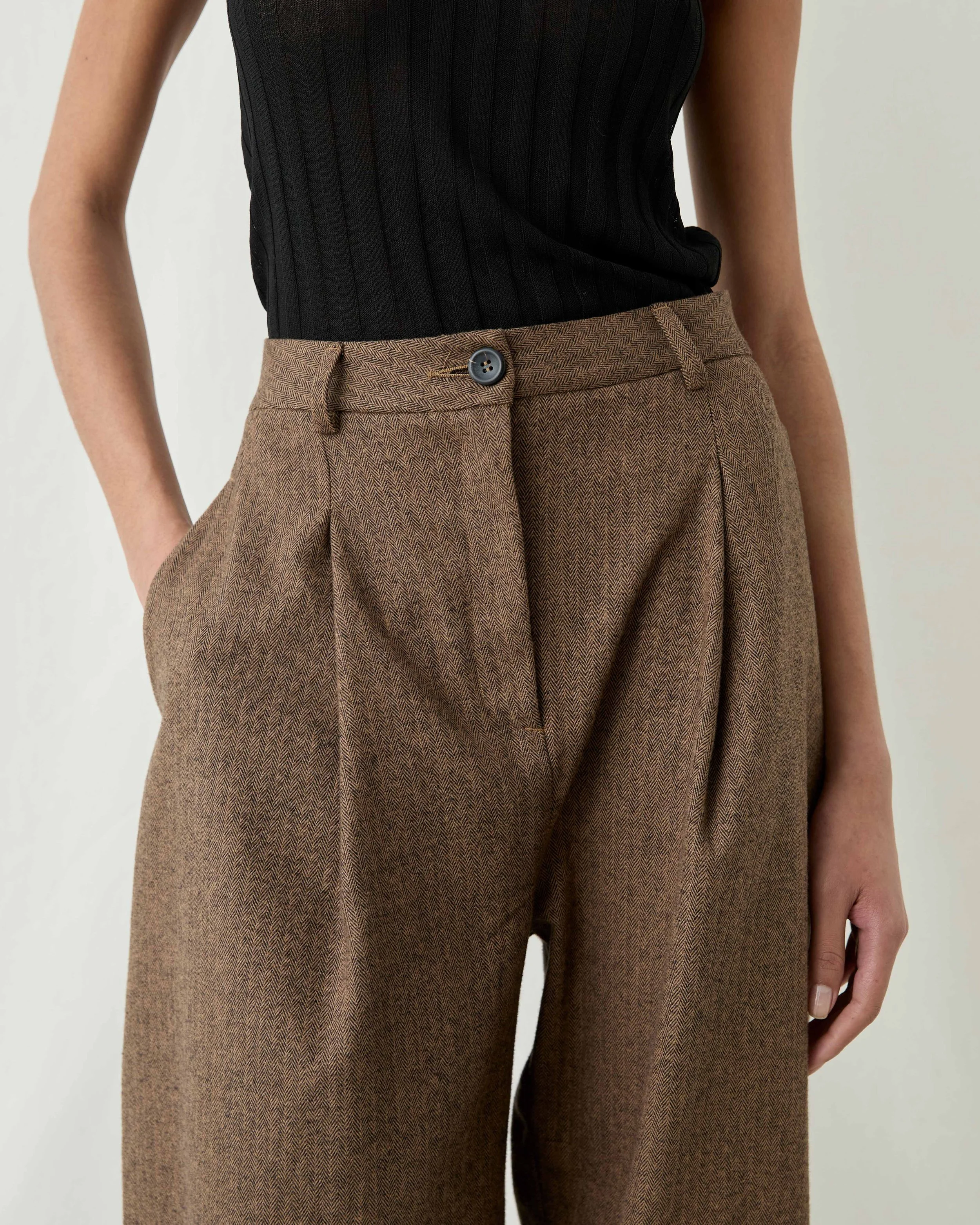 Tango Herringbone Trousers_Brown18.jpg
