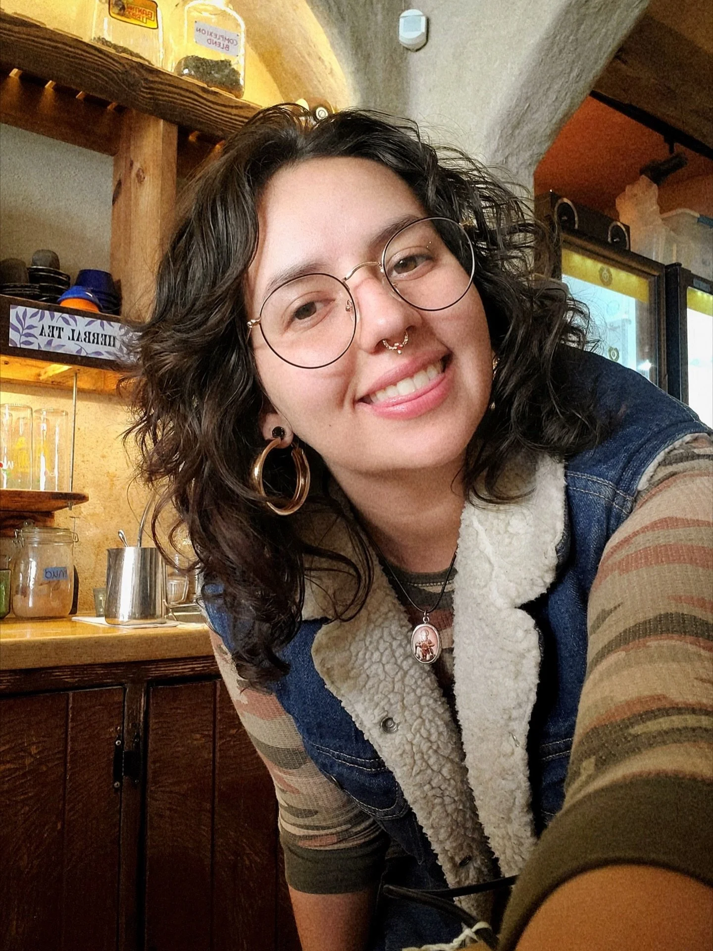 MEET OUR BARISTAS:
MORINDA 🪺🌋🪐🧪
@morinda_citrifolia_ 
&mdash;&mdash;&mdash;&mdash;&mdash;&mdash;&mdash;&mdash;&mdash;&mdash;&mdash;&mdash;&mdash;&mdash;&mdash;
Time Working at Bantha: I&rsquo;ve been here 7 years!!

Fav Bantha Drink: Kratom or Ca