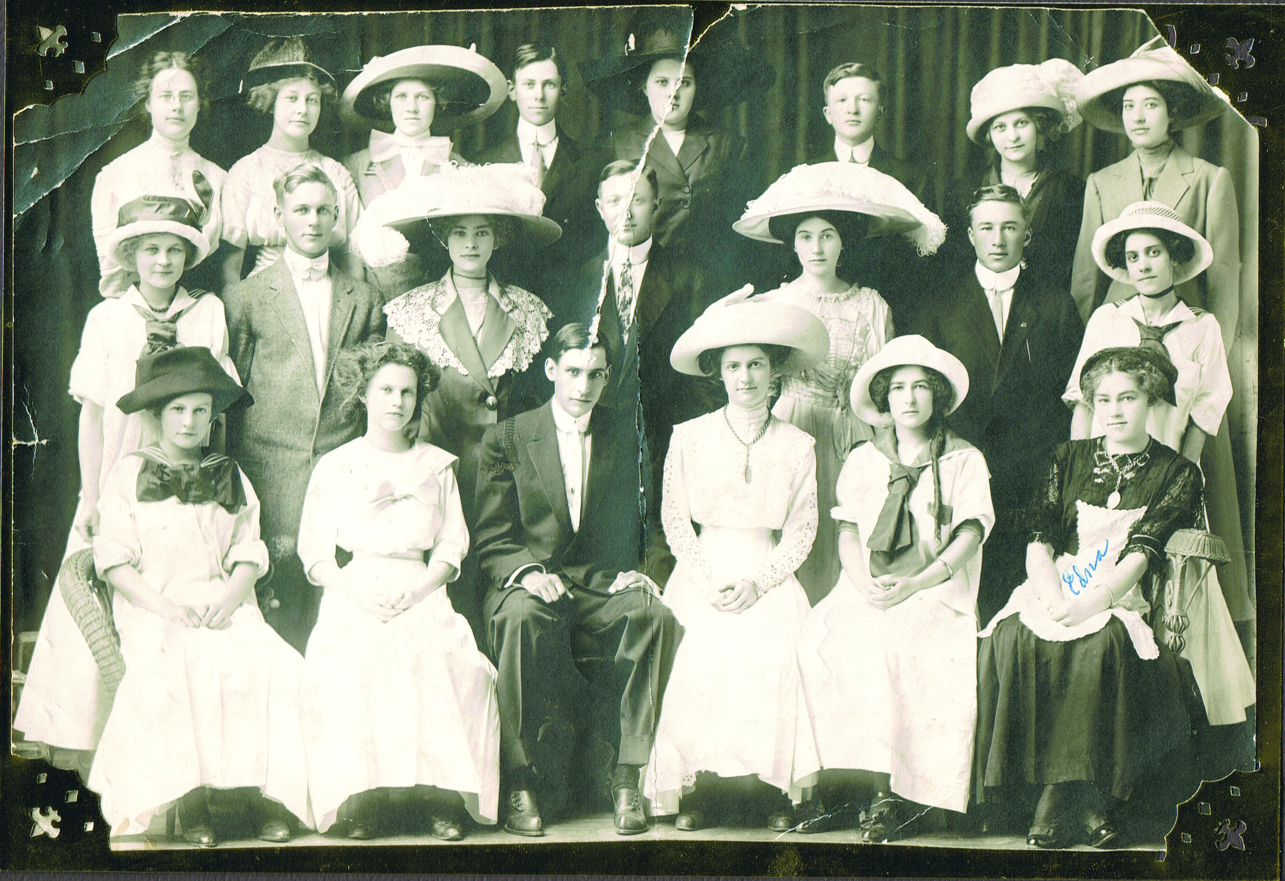 The cast of the 1910 Junior Class Play, The Deacon's Second Wife .