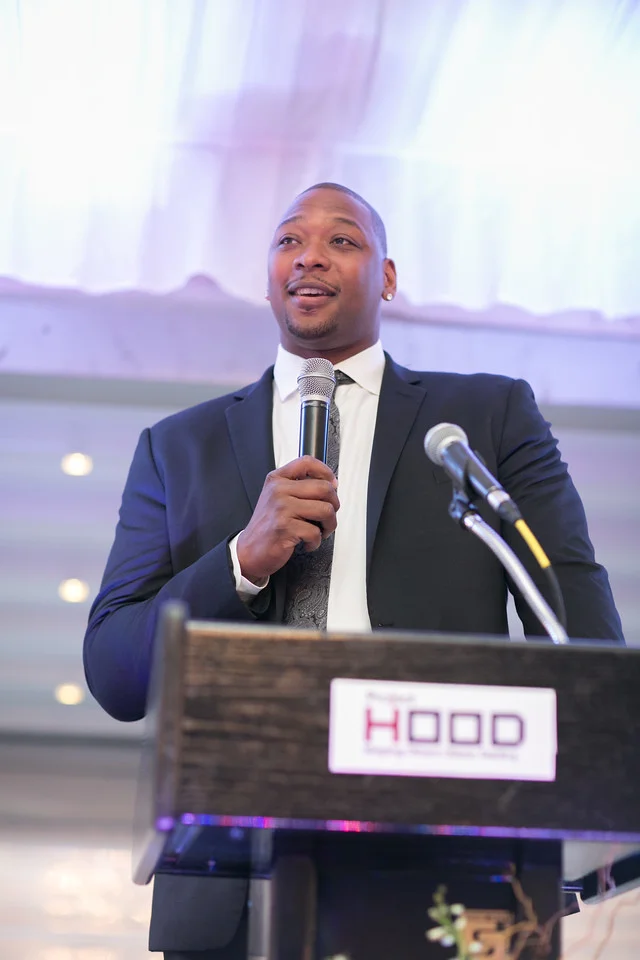 Former NBA Player Bobby Simmons announces a $1million matching gift for Project H.O.O.D. from his Rising Stars Endowment in partnership with former NBA Player Steve Francis and the Steve Francis Foundation.