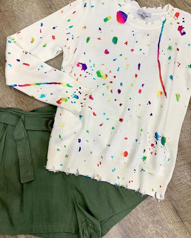 When you spill a rainbow all over yourself 🌈
:
:
:
#pridemonth #pride🌈 #weartherainbow #lgbtq🌈 #wearableart #sweaters #beachwear