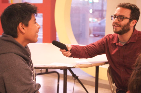 Avishay Artsy from KCRW visited HOLA to teach students ethnojournalism skills.