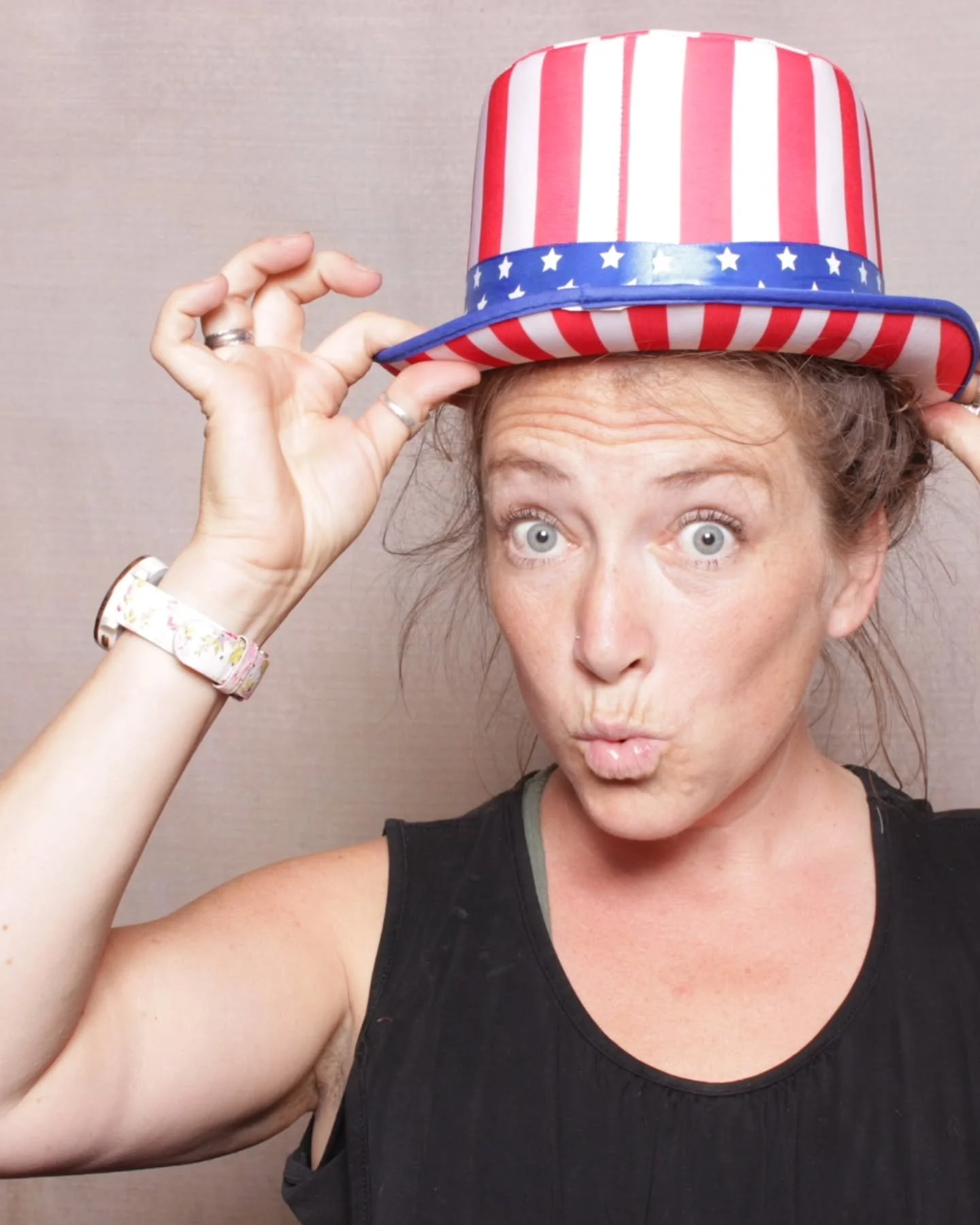 π Stars, stripes, and unforgettable snaps! πΊπΈβ¨
.
Celebrate freedom and fun with Dashoots this 4th of July – where every moment is picture perfect πΈβ€οΈπ
.
.
.
Tag us in your red, white & pose! πΊπΈπ
.
.
.
.
.
.
.
#DashootsPhotobooth #Fo