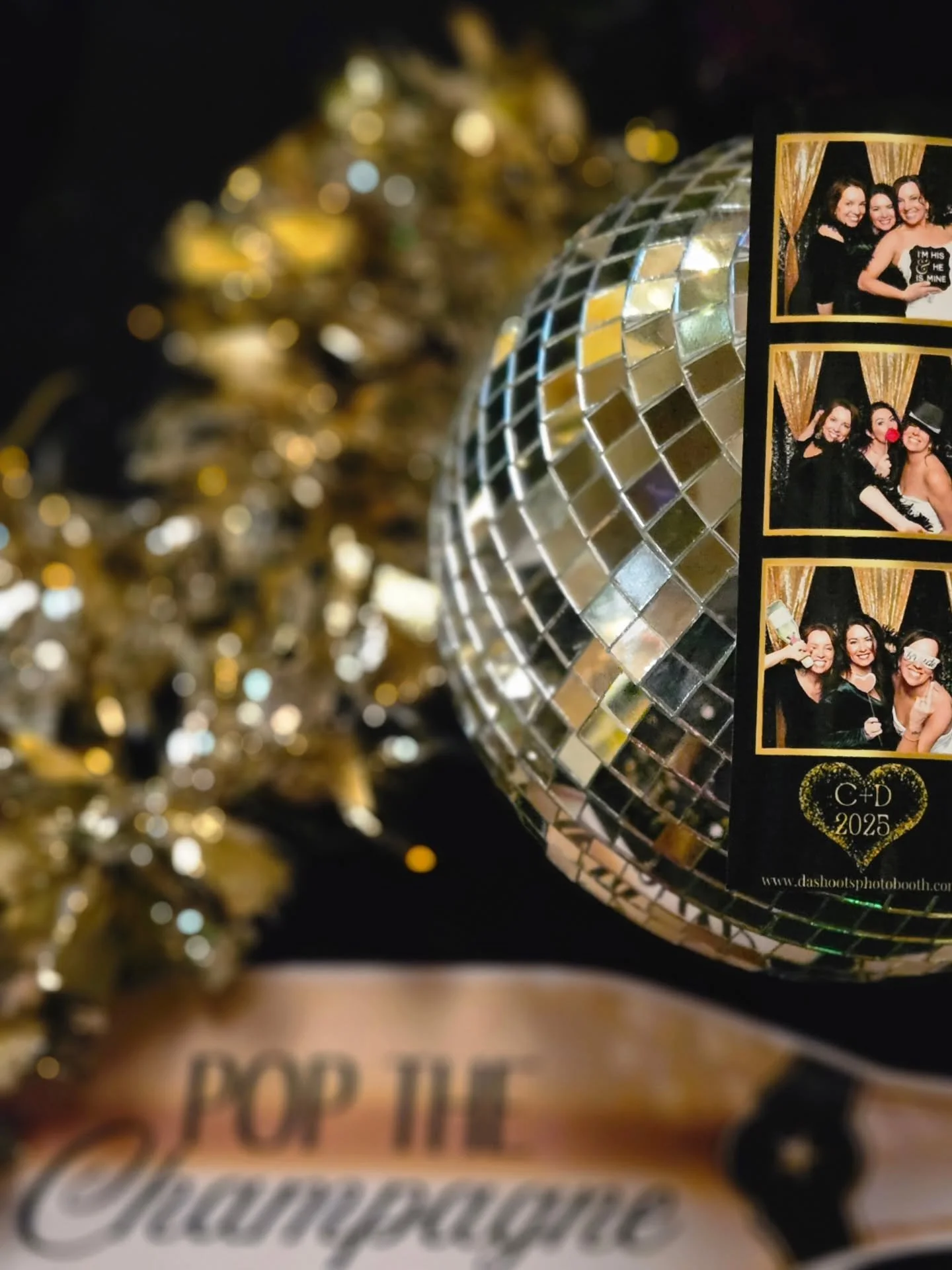 We're here for all the feels...2025 closed with this rockin wedding🥂
.
.
.
.
#bye2025 #DashootsPhotobooth #dspb #memories #nye