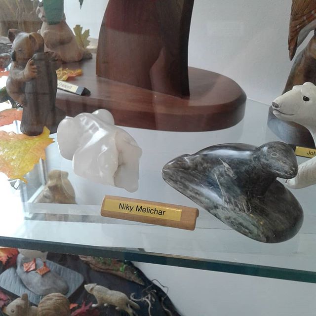 Sculpture by Niki Melichar, in our display case this February. In the Art Gallery of Burlington @artgallburl
.
.
#woodcarversandsculptors
#sculptors #nikimelichar #burlingtonsculptors