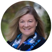 kari anderson head shot circle.png