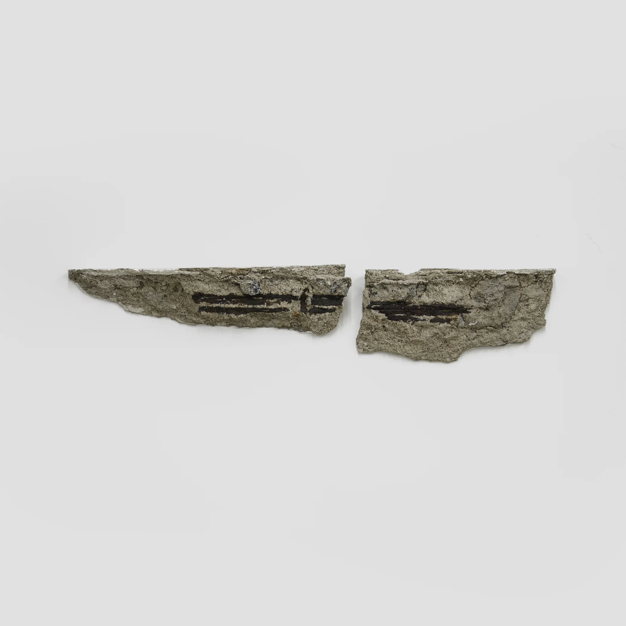 exposição, 2018 resquício de construção 12 x 63 x 6 cm