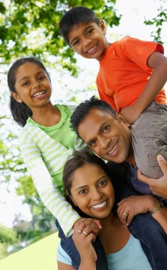 IndianFamily1-525x325.jpg