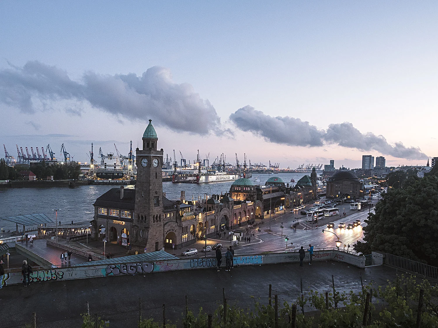 In Hamburg - die Landungsbrücken