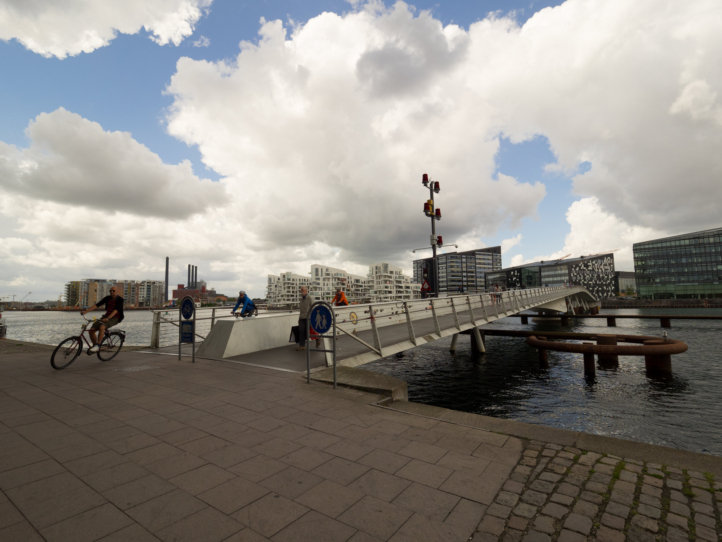 Fahrrad und Fussgänger Brücke