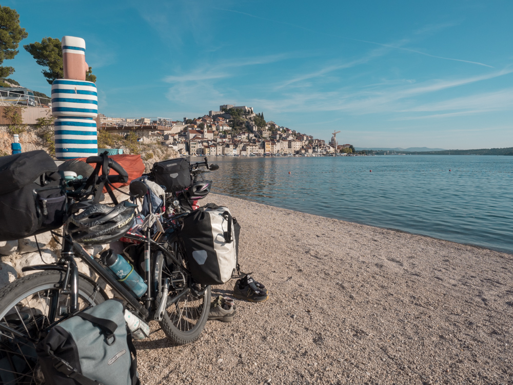 Sicht auf Sibenik und Badepause