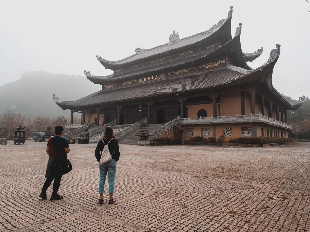 Beim Bai Dinh Tempel