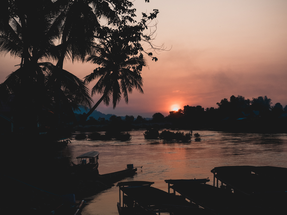 Sonnenuntergang über dem Mekong