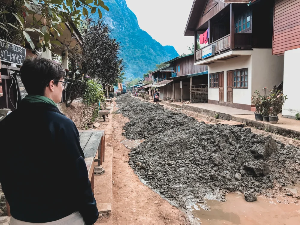Die Strasse im Muong Ngoi wird neu gemacht