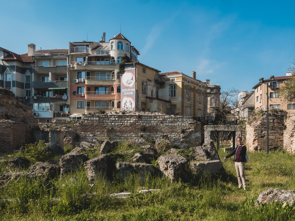 Ein altes Badehaus befindet sich mitten in Varna