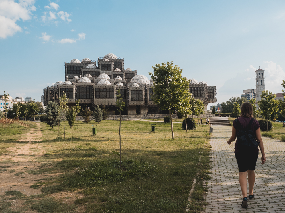 Abstecher nach Kosovo. Die hässlichste Bibliothek der Welt in Pristina