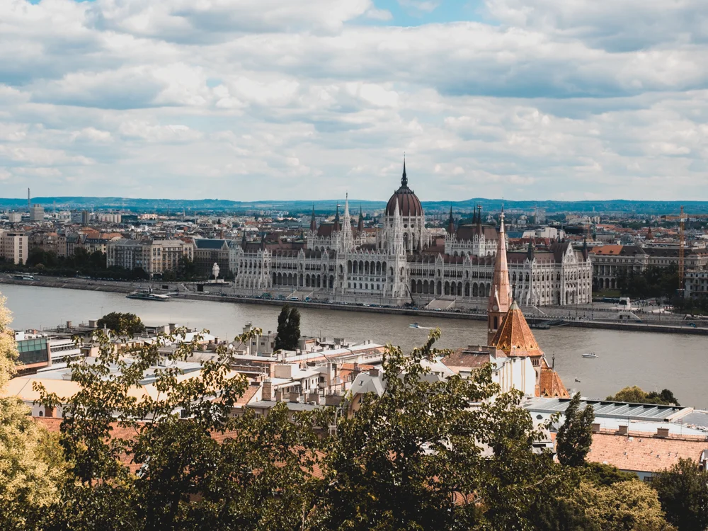 Blick auf das Parlamentsgebäude