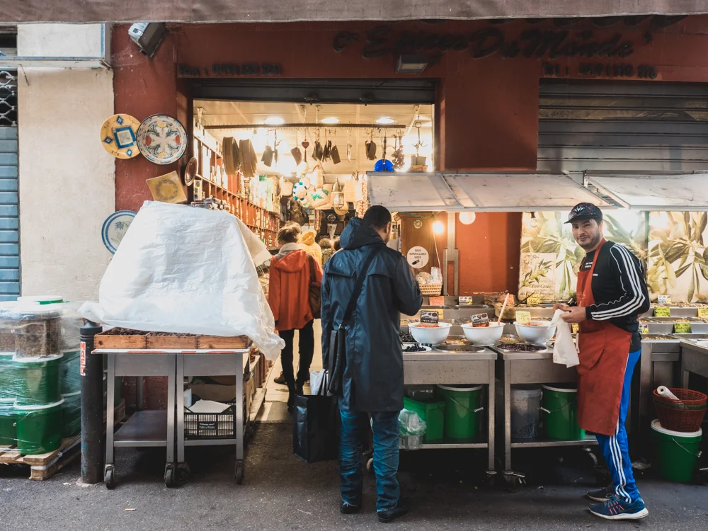 Beim Marché des Capucins