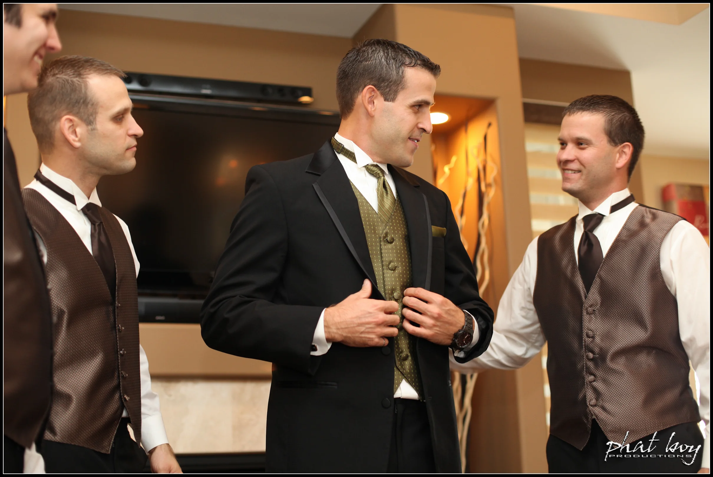Renee & Mathew - Wedding Photos - WEB EDITS - LOGO-11.jpg
