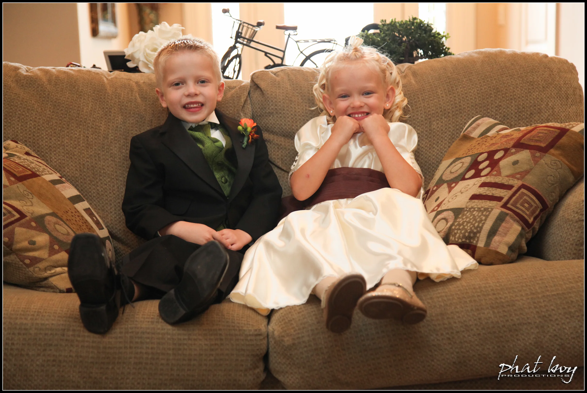 Renee & Mathew - Wedding Photos - WEB EDITS - LOGO-16.jpg