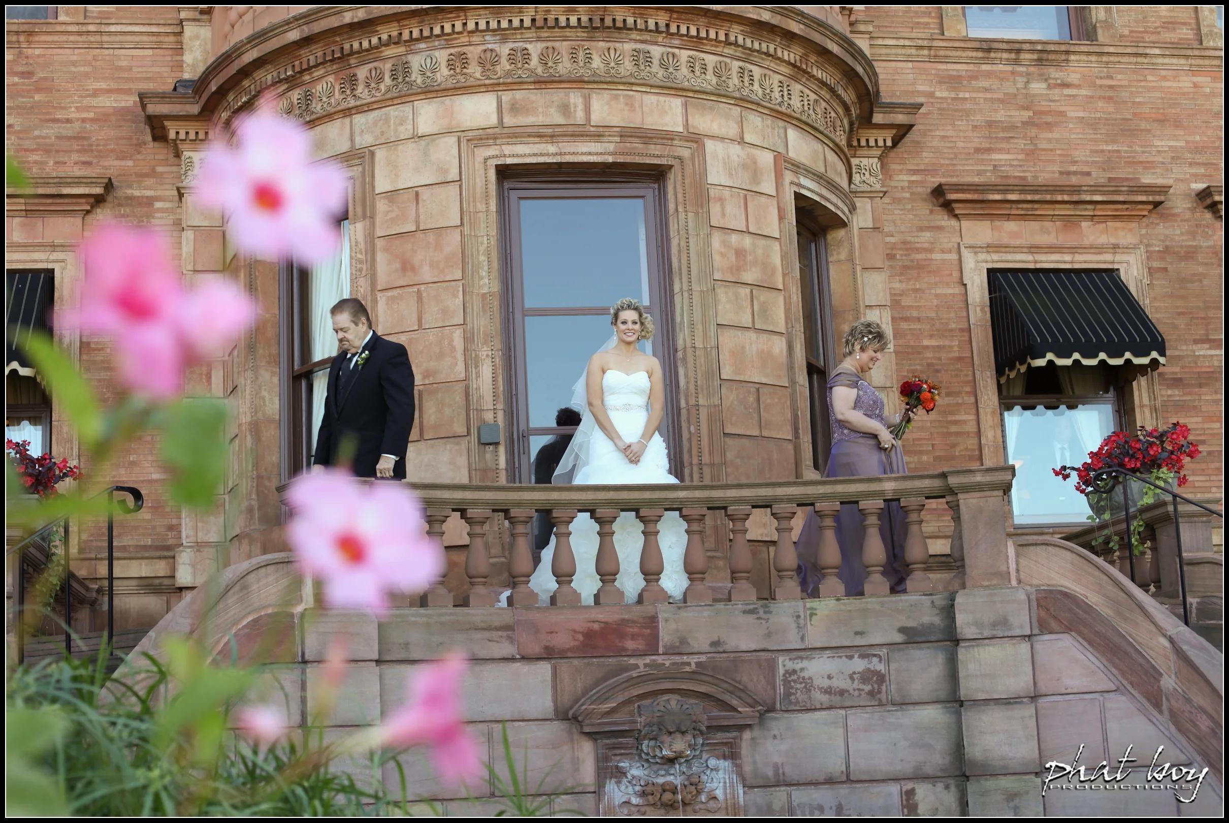 Renee & Mathew - Wedding Photos - WEB EDITS - LOGO-61.jpg