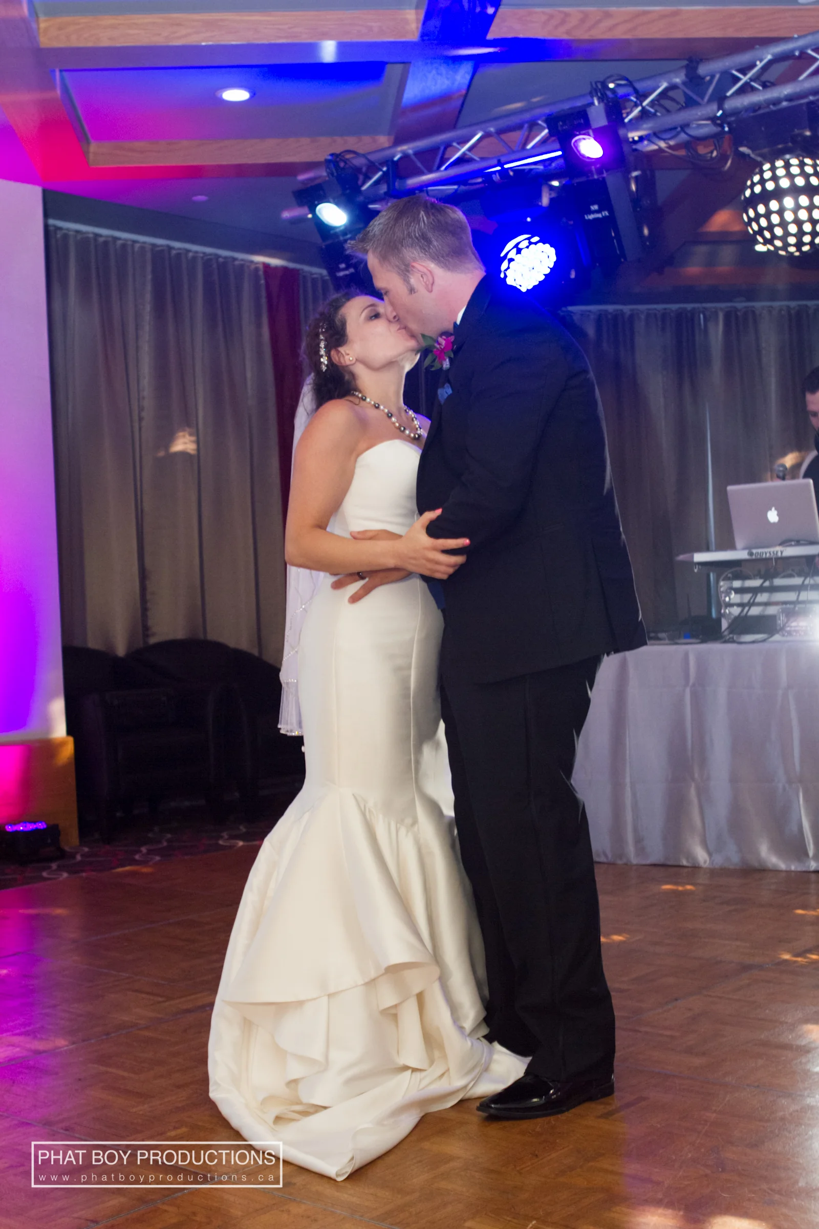 Amanda & Tyler - Wedding Photos - Favorites - WEB -155.jpg