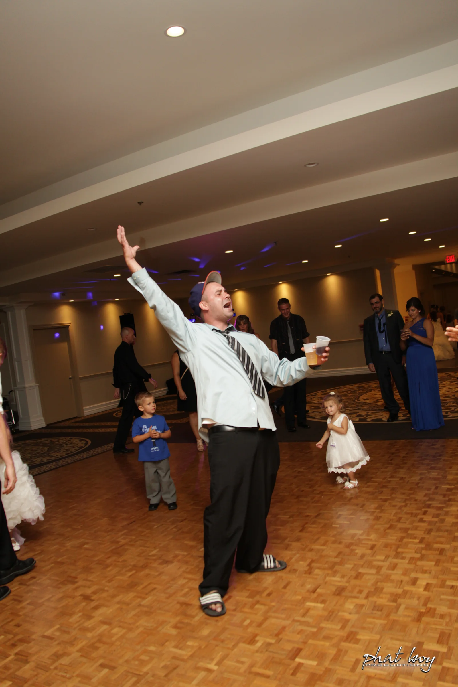 Brittany & Daryl - Wedding Photos - Favourites-125.jpg