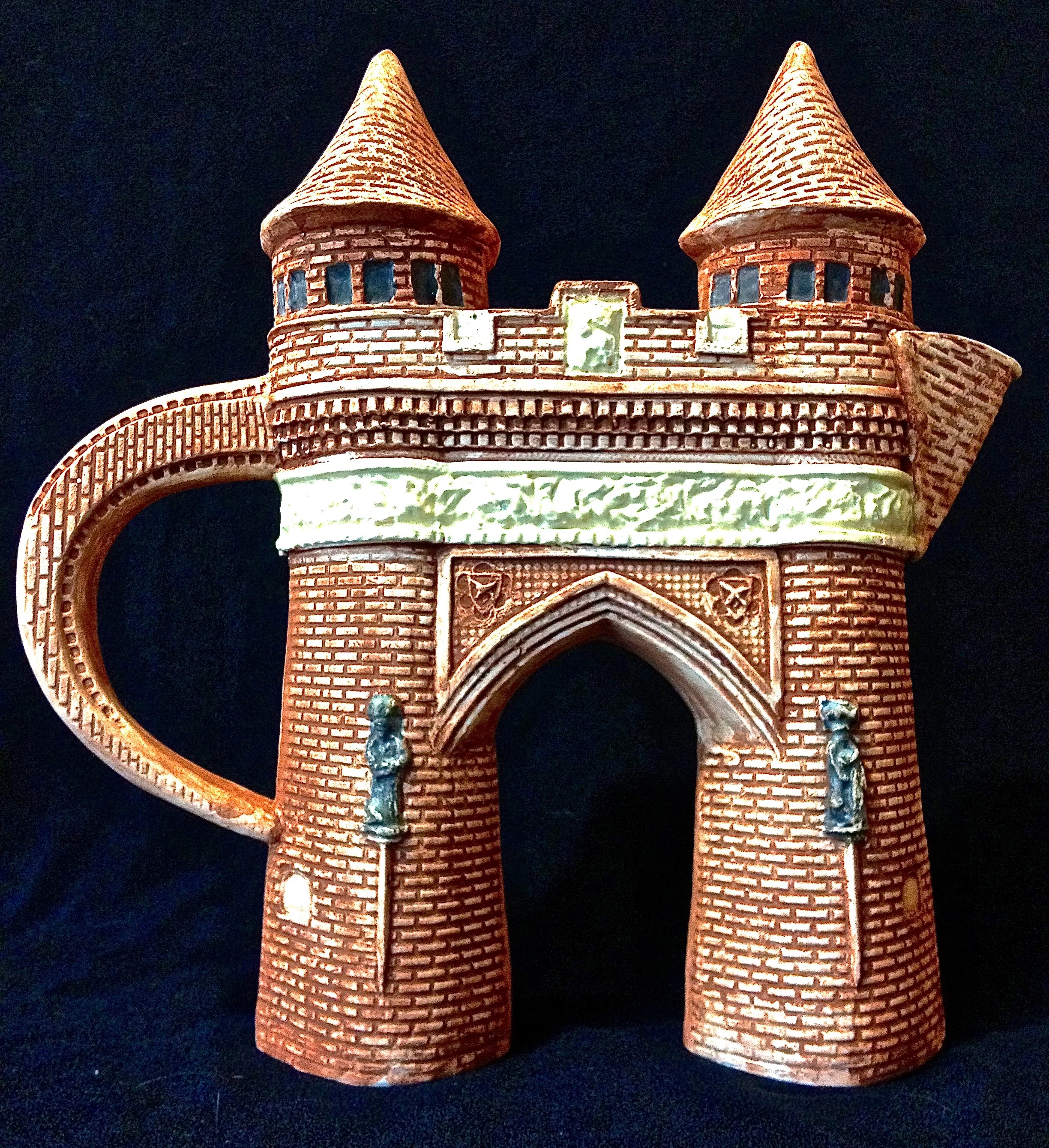 SOLDIERS + SAILORS MEMORIAL ARCH TEAPOT, Hartford, CT