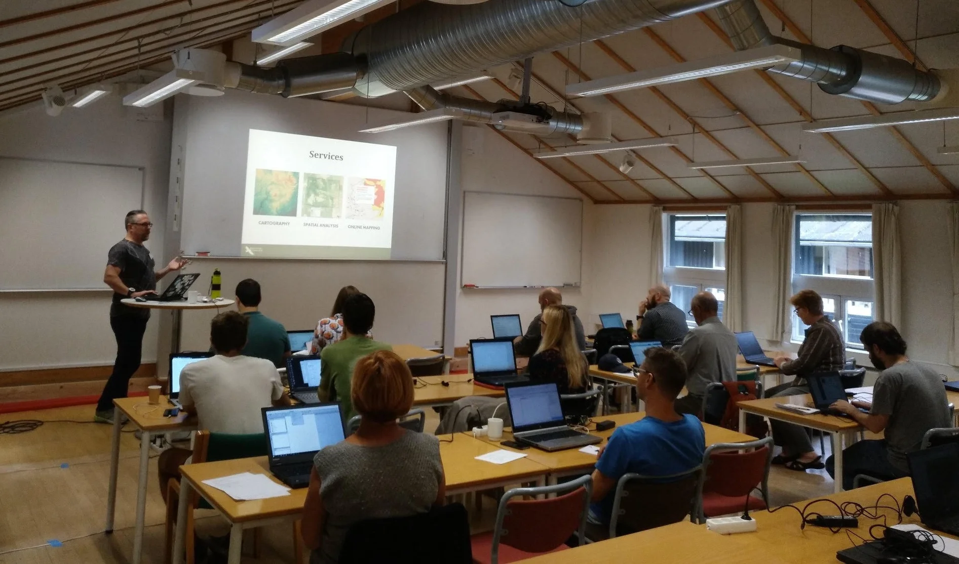 Data Visualization and Cartography with QGIS
