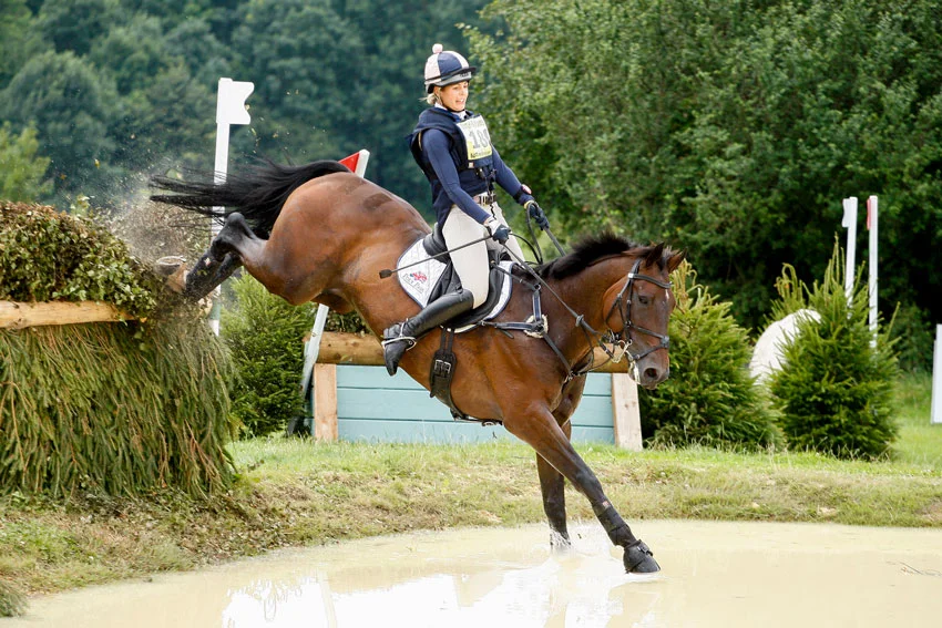 The-Classic-Composer_Gatcombe-2019_Water-Hedge-Drop_Int-Champs.jpg